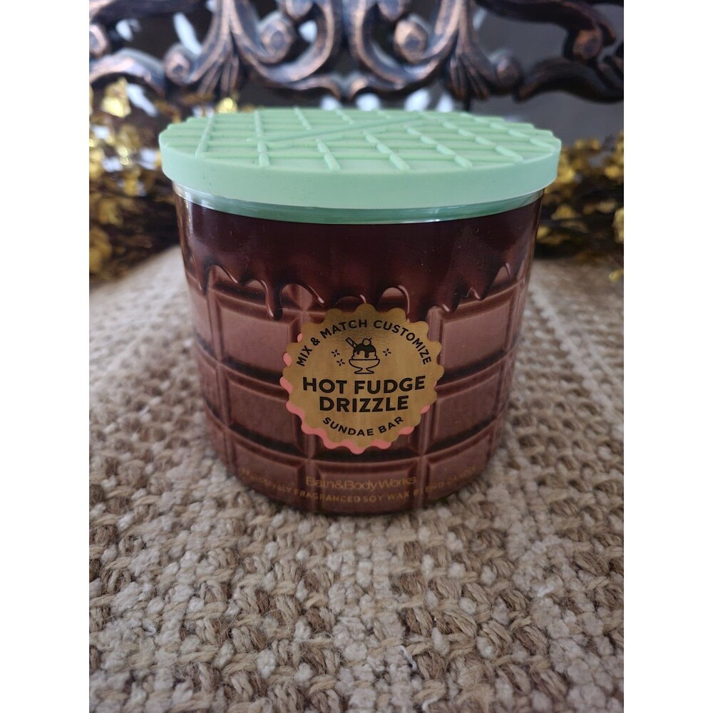 Hot Fudge Drizzle - Bath and Body Works 3-Wick Candle